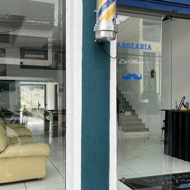 Fachada da Barbearia do Major
